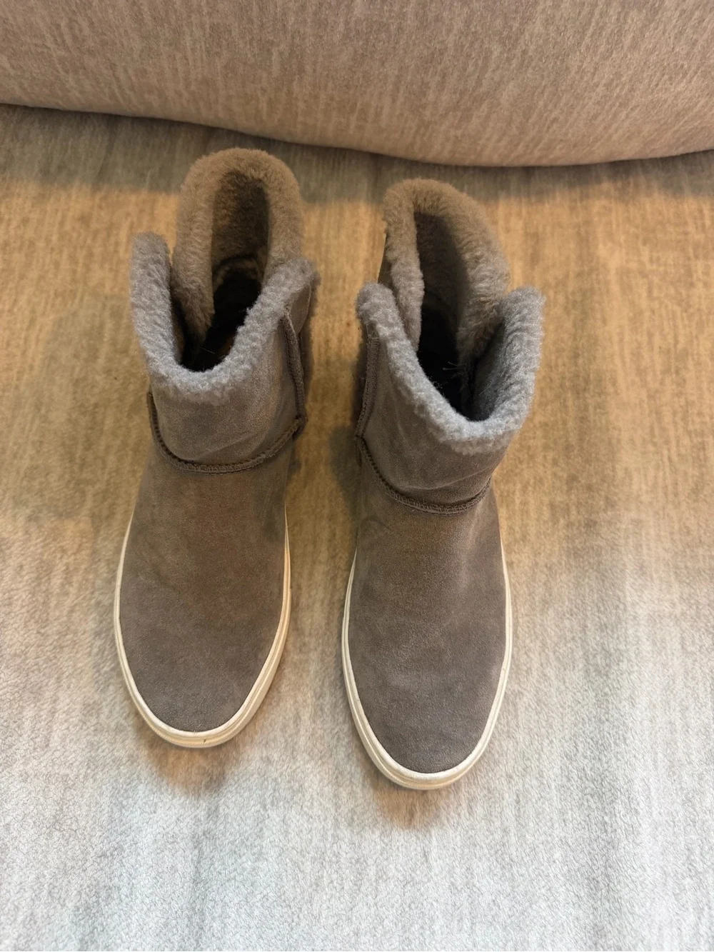 UGG Aika Flat Mid-Height Boots Mole Gray Genuine Suede Fur Lining